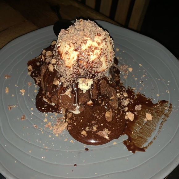 Victoria’s Secret coral yoga pants - Picture 5 of 11